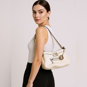 Pre-owned Liz Claiborne Purse